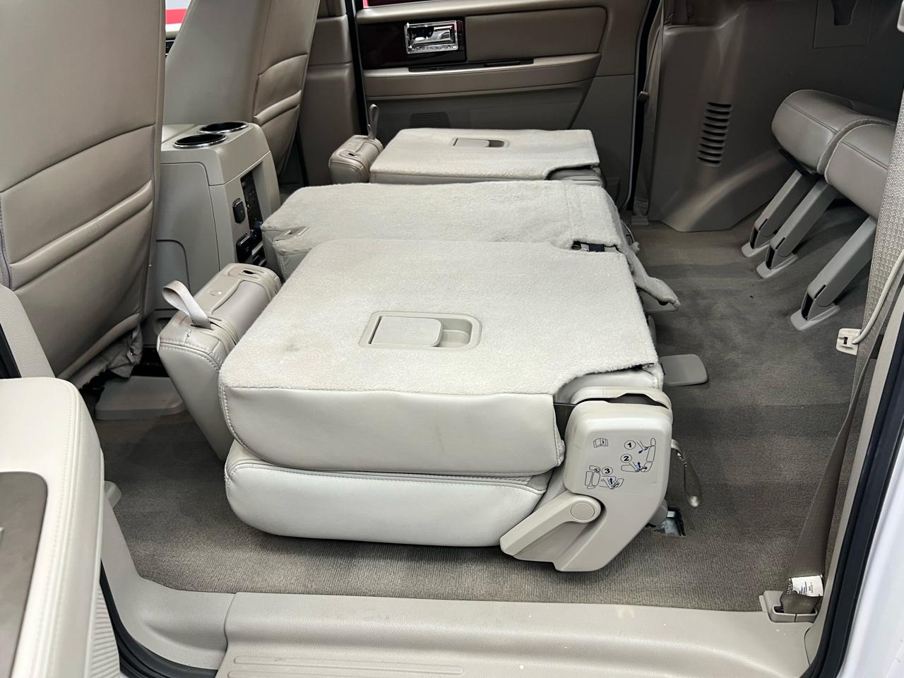 Lincoln Navigator L 2WD 2012