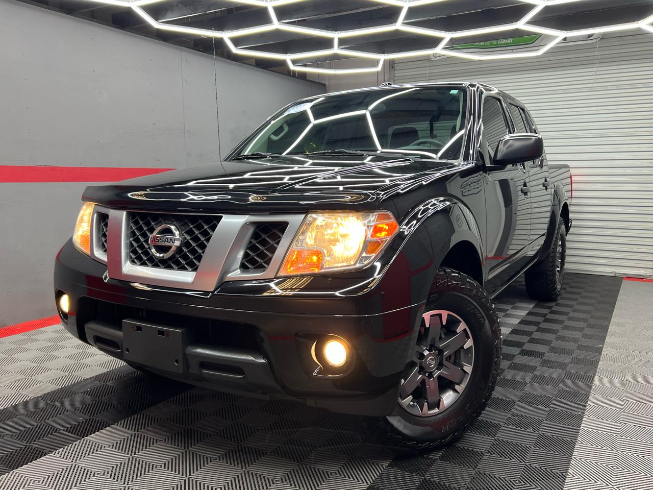 2015 Nissan Frontier SE Crew Cab 2WD