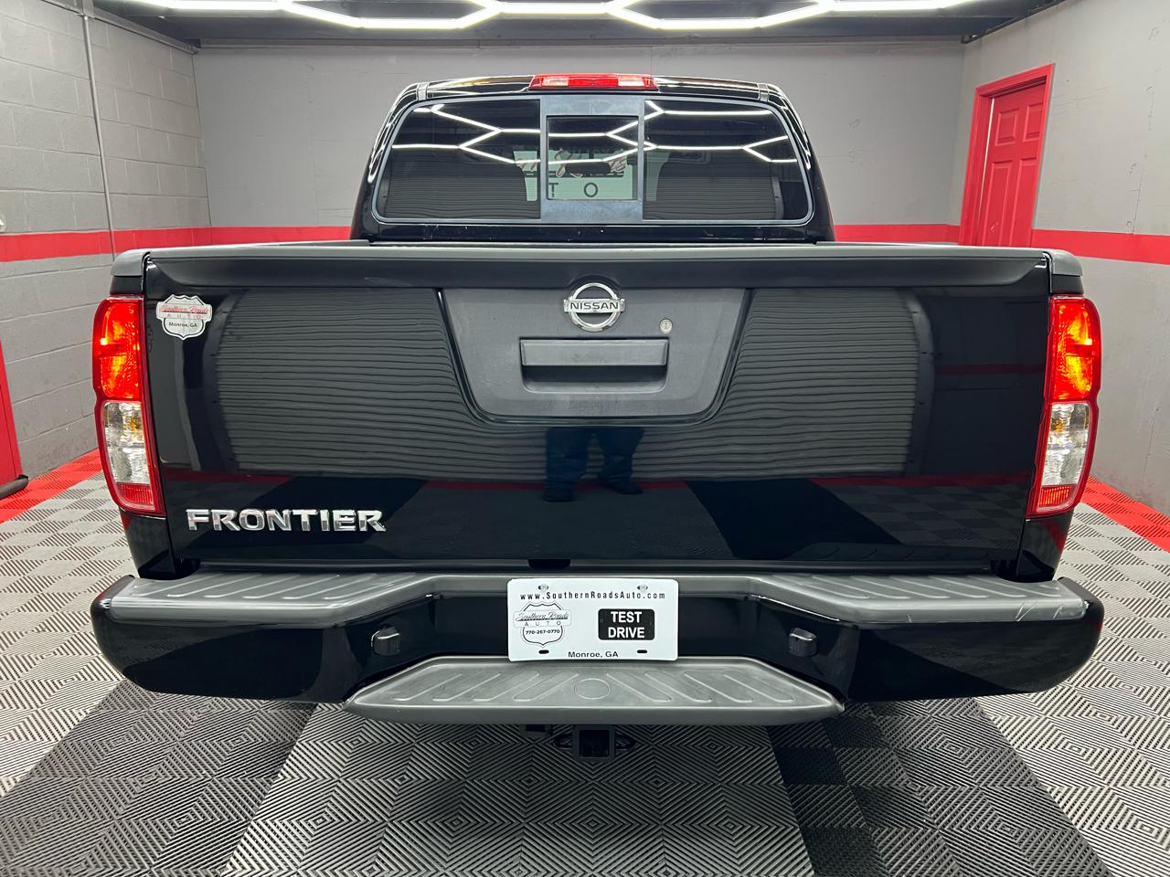 Nissan Frontier SE Crew Cab 2WD 2015