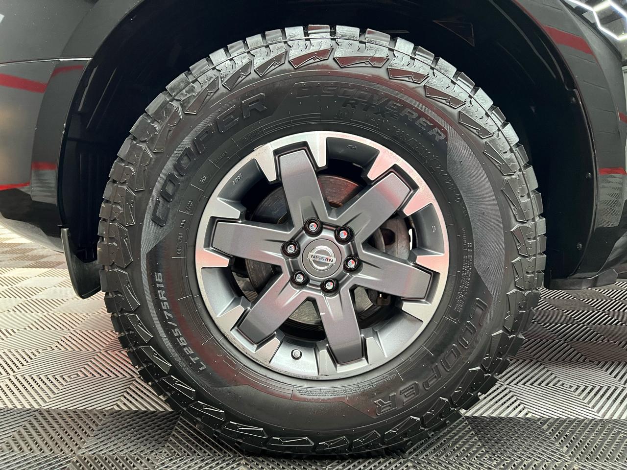 Nissan Frontier SE Crew Cab 2WD 2015