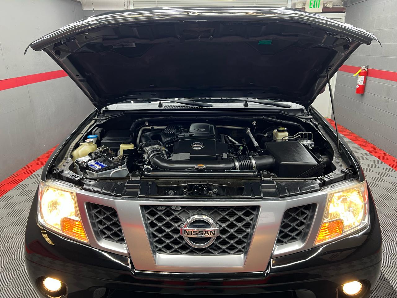 Nissan Frontier SE Crew Cab 2WD 2015