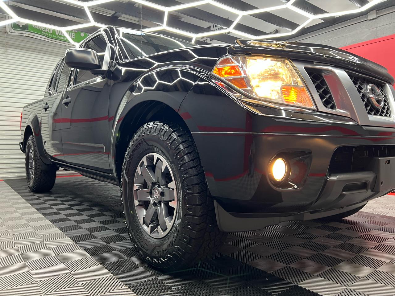 Nissan Frontier SE Crew Cab 2WD 2015