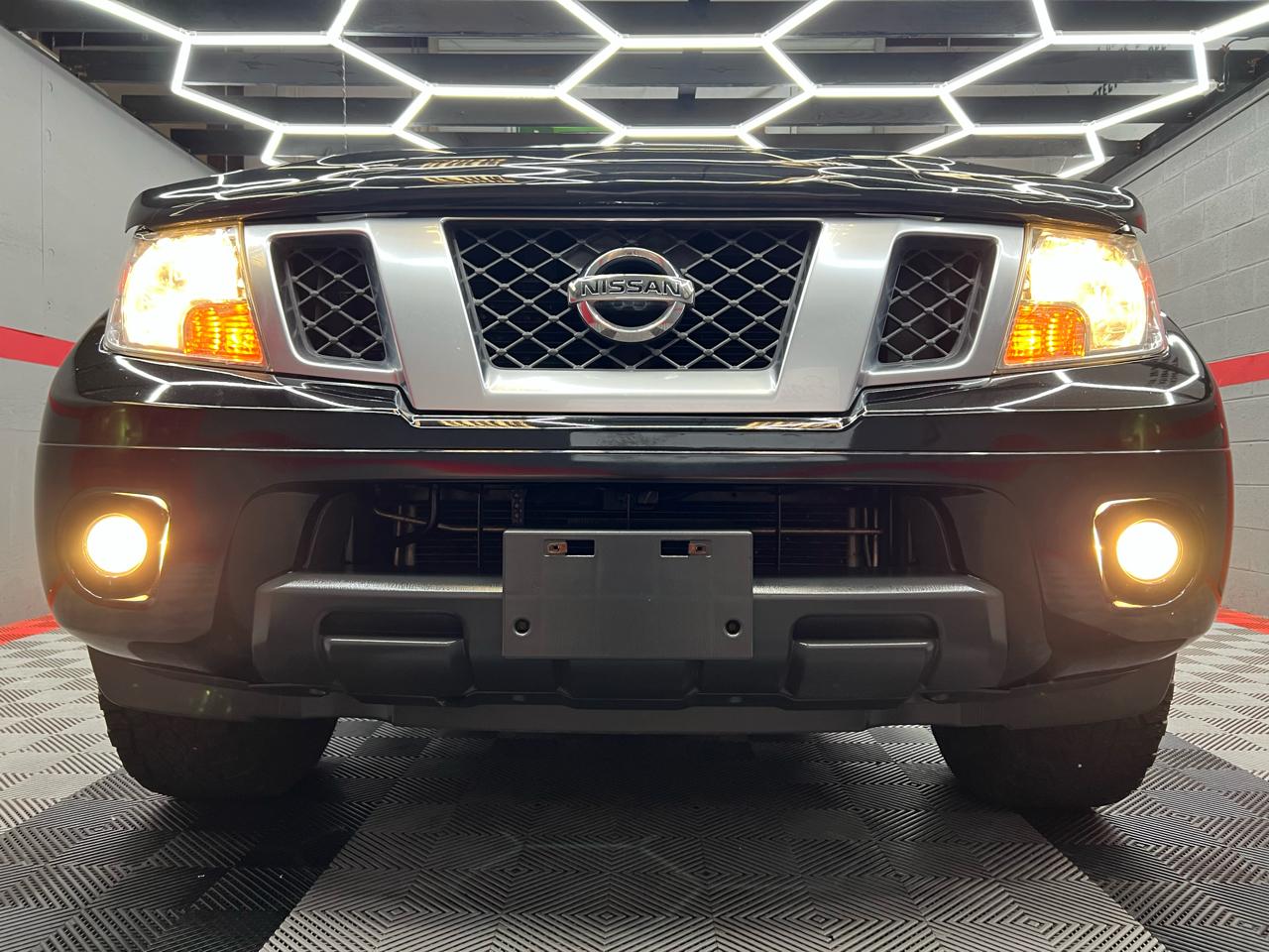 Nissan Frontier SE Crew Cab 2WD 2015