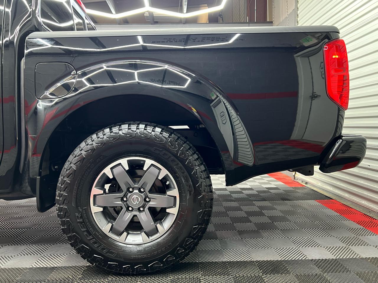 Nissan Frontier SE Crew Cab 2WD 2015