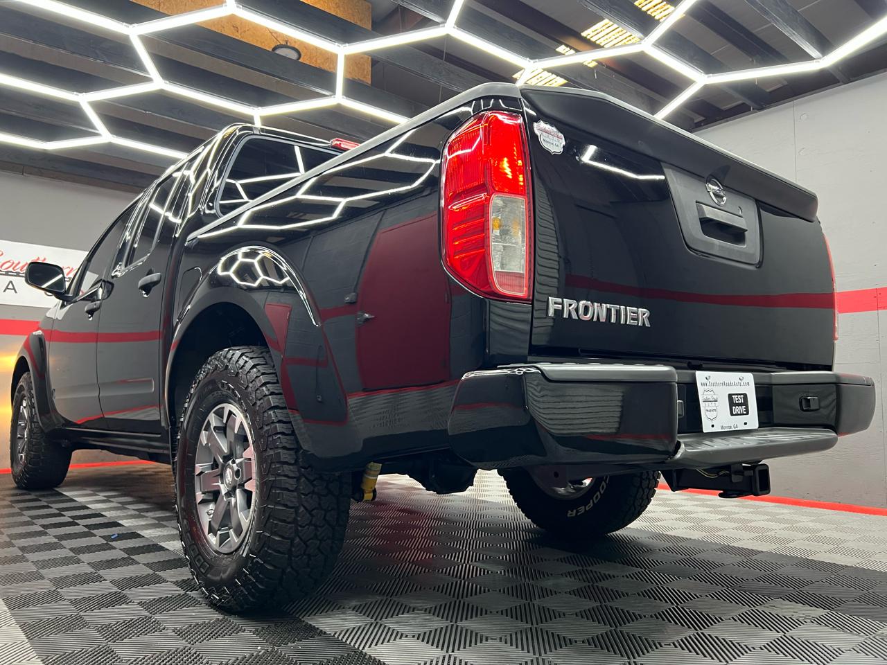 Nissan Frontier SE Crew Cab 2WD 2015