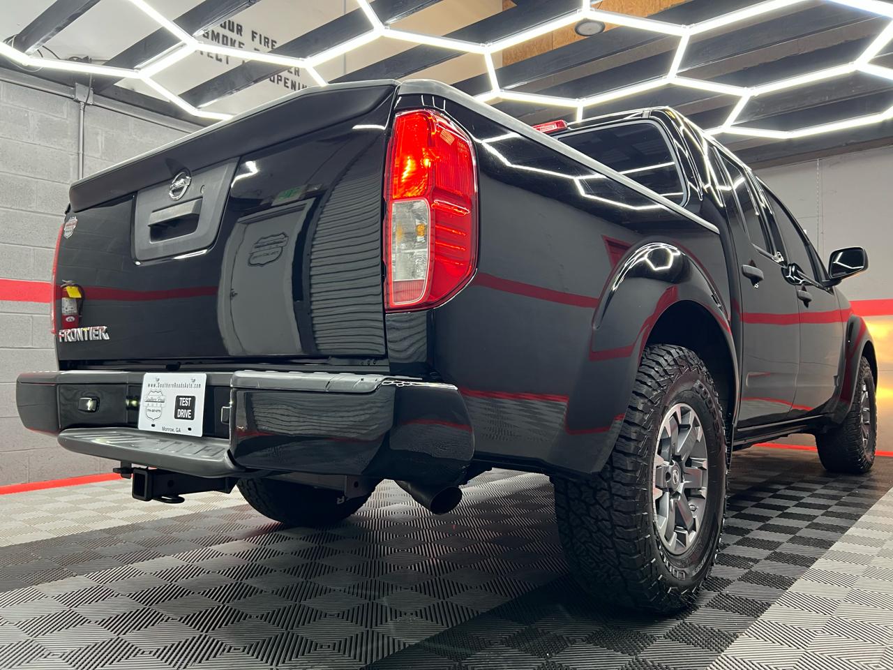Nissan Frontier SE Crew Cab 2WD 2015