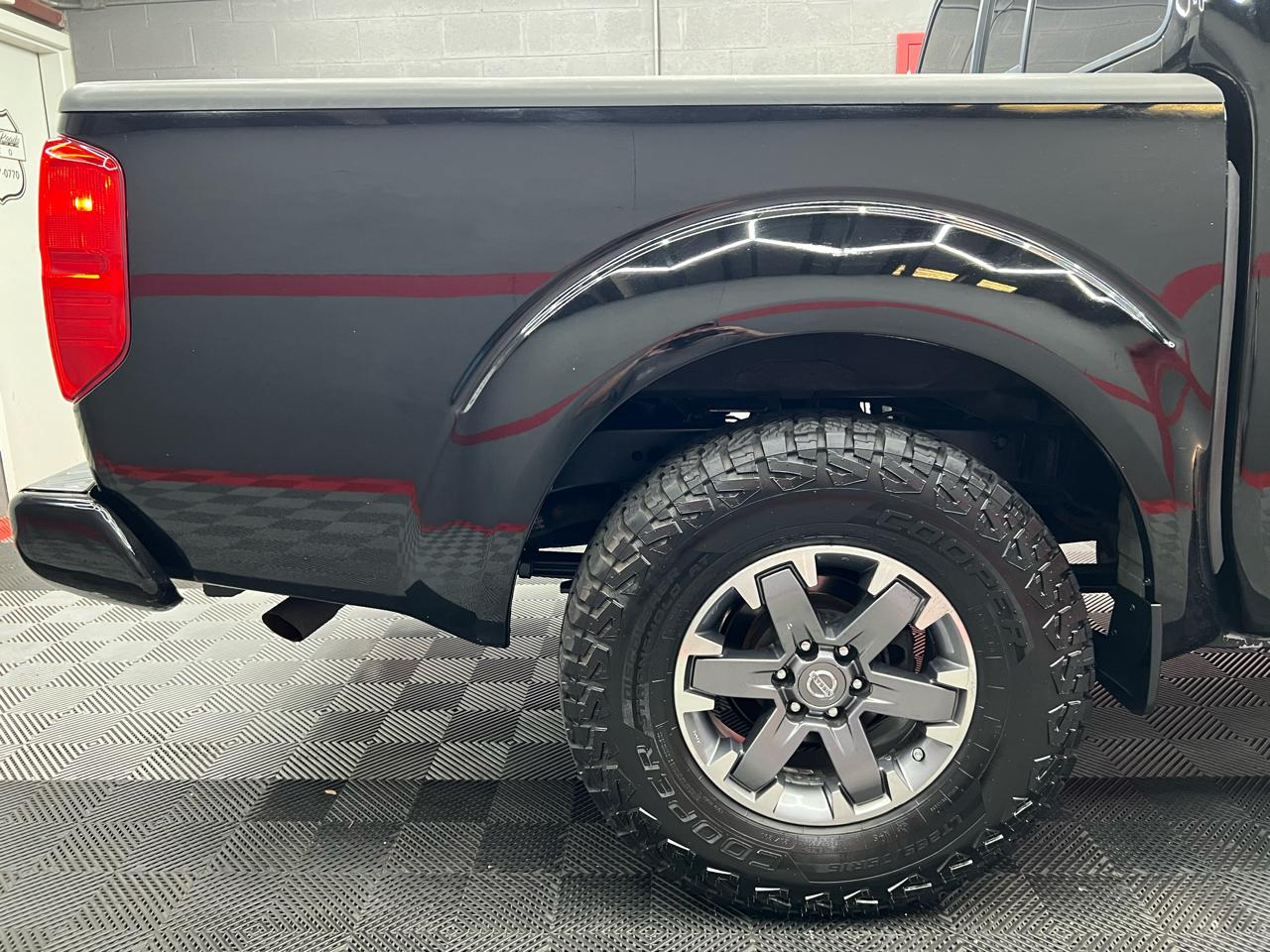 Nissan Frontier SE Crew Cab 2WD 2015