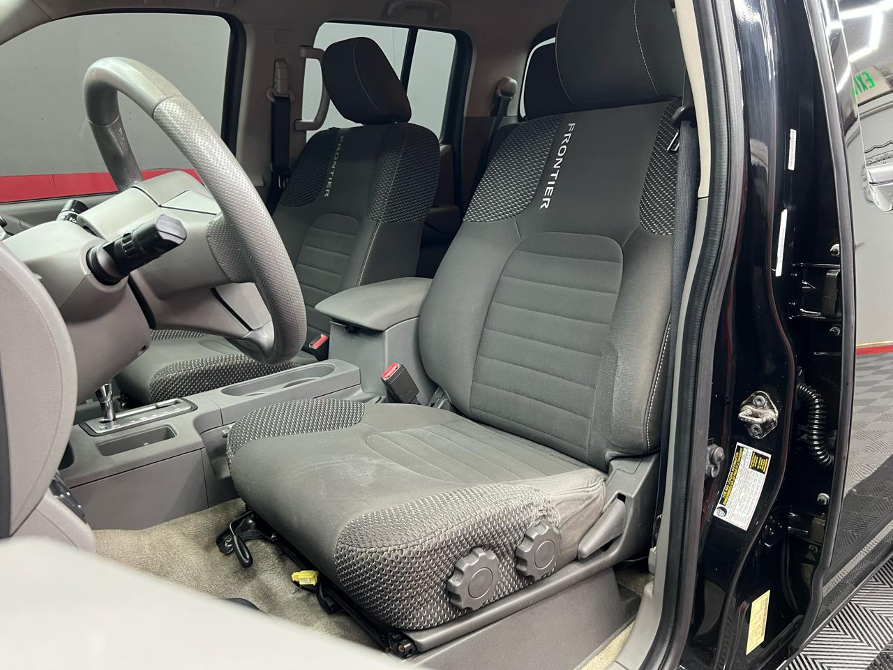 Nissan Frontier SE Crew Cab 2WD 2015