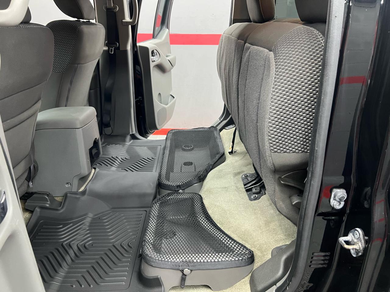 Nissan Frontier SE Crew Cab 2WD 2015