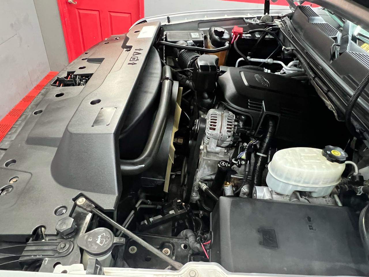 Chevrolet Silverado 2500HD LT Crew Cab 4WD 2012
