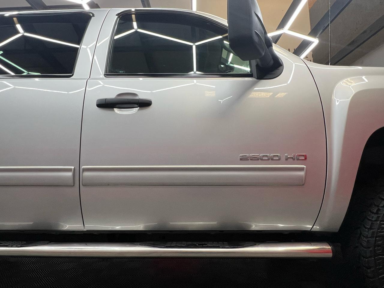 Chevrolet Silverado 2500HD LT Crew Cab 4WD 2012