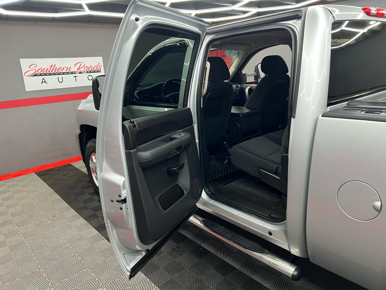 Chevrolet Silverado 2500HD LT Crew Cab 4WD 2012