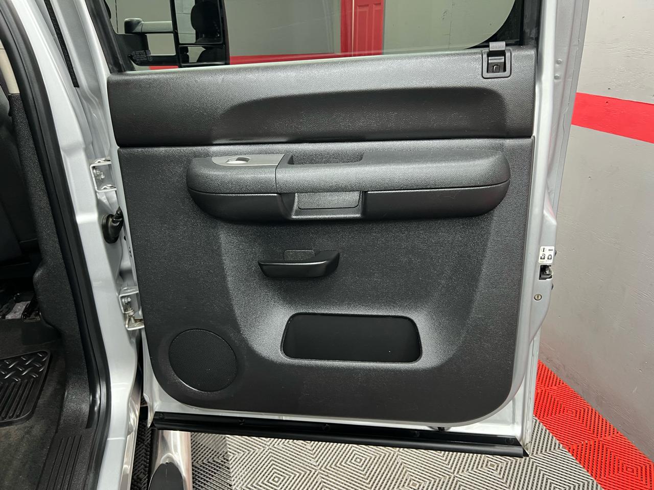 Chevrolet Silverado 2500HD LT Crew Cab 4WD 2012