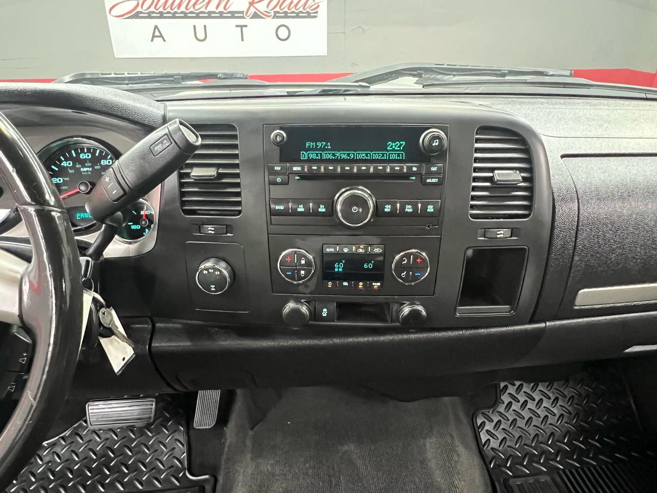 Chevrolet Silverado 2500HD LT Crew Cab 4WD 2012