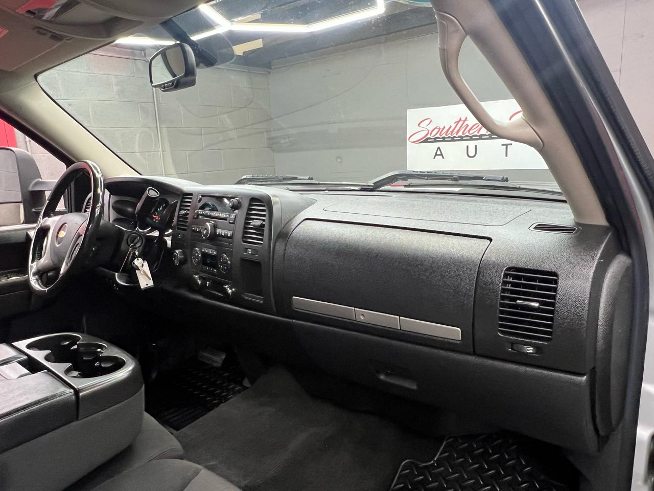 Chevrolet Silverado 2500HD LT Crew Cab 4WD 2012