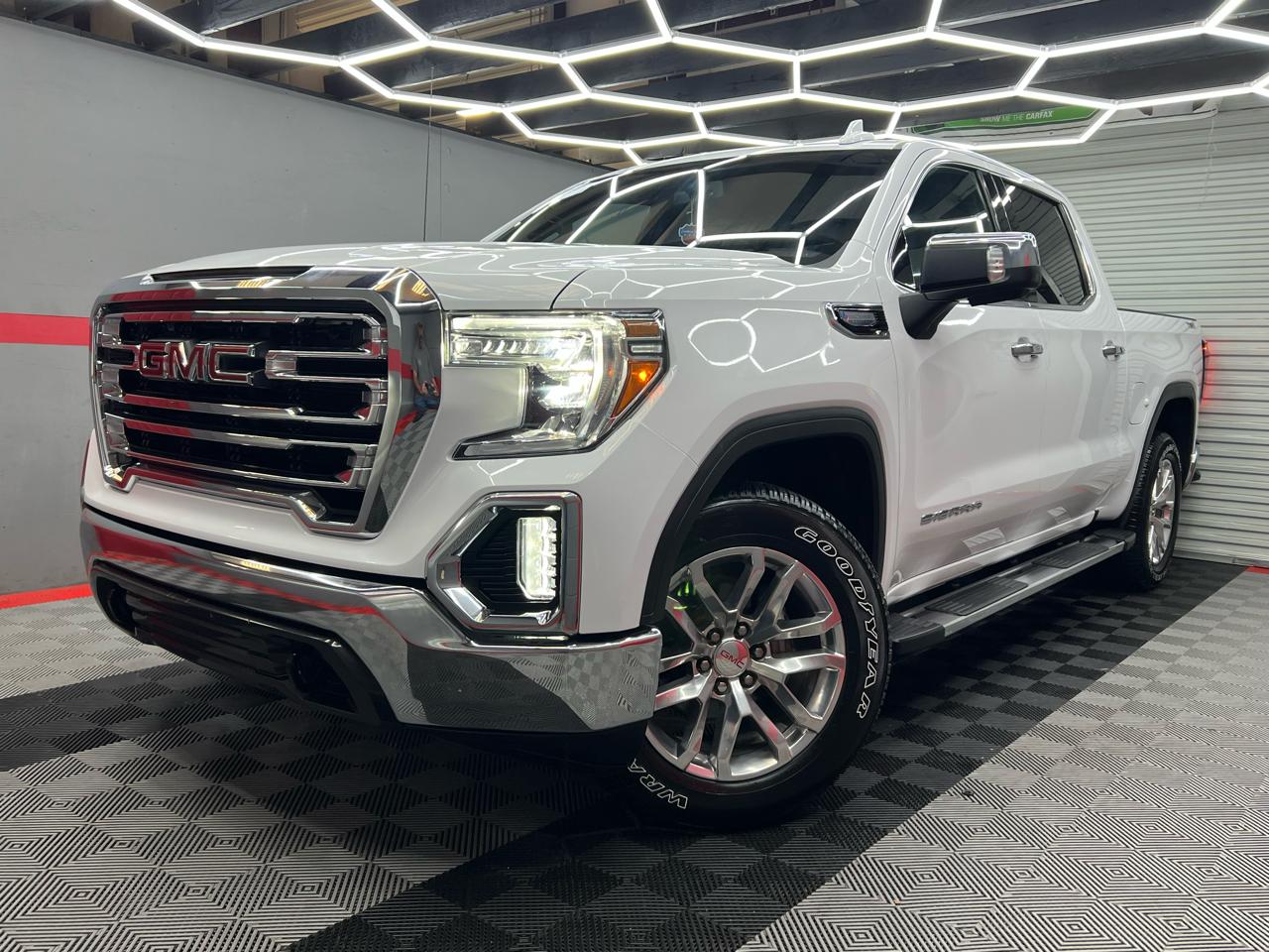 2020 GMC Sierra 1500 SLT Crew Cab Short Box 4WD