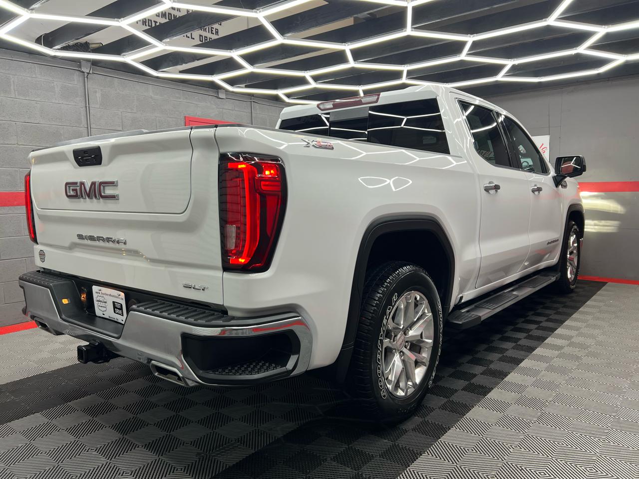 GMC Sierra 1500 SLT Crew Cab Short Box 4WD 2020
