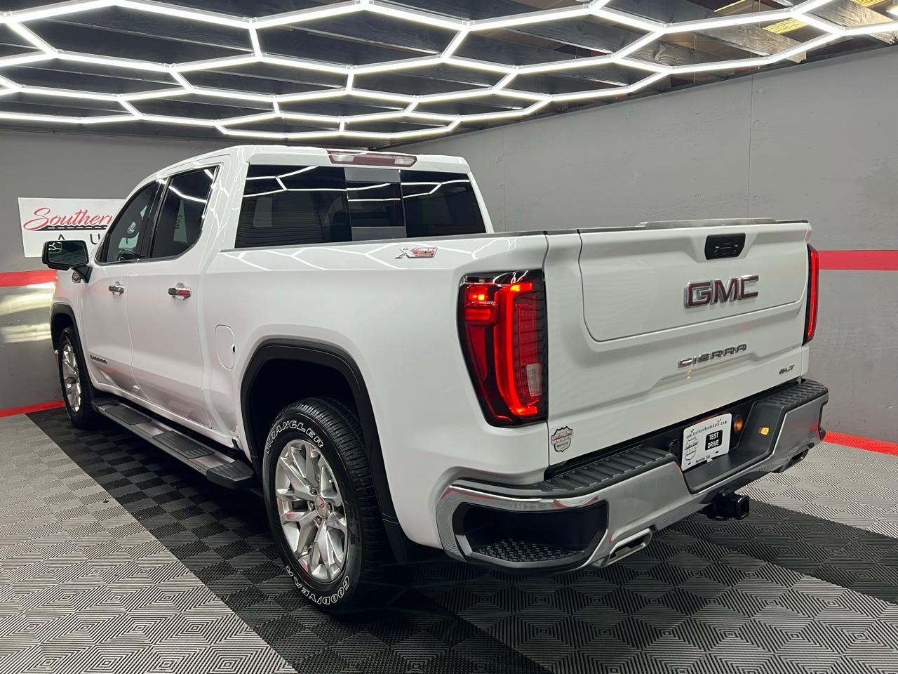 GMC Sierra 1500 SLT Crew Cab Short Box 4WD 2020