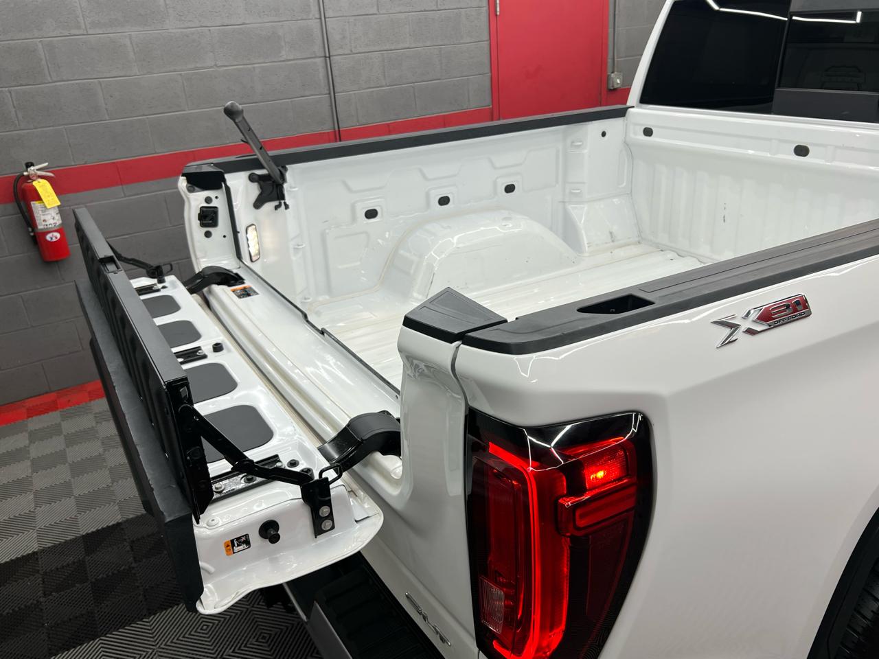GMC Sierra 1500 SLT Crew Cab Short Box 4WD 2020