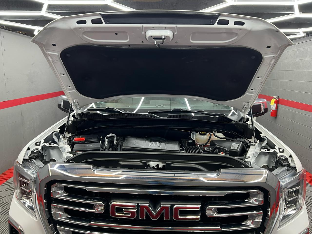 GMC Sierra 1500 SLT Crew Cab Short Box 4WD 2020