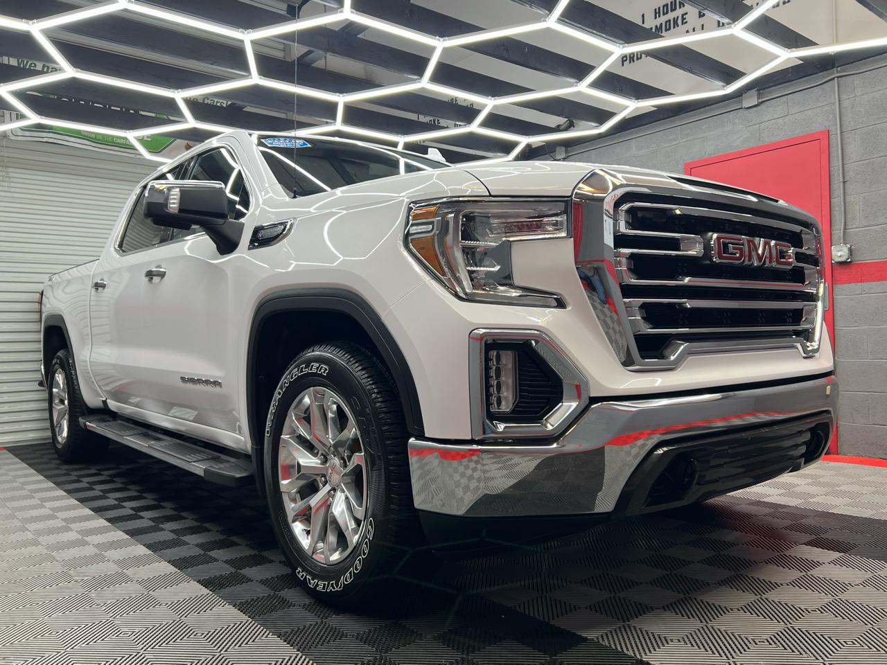 GMC Sierra 1500 SLT Crew Cab Short Box 4WD 2020