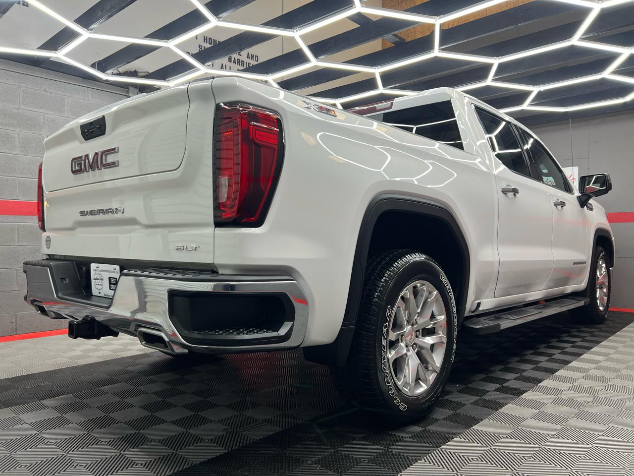 GMC Sierra 1500 SLT Crew Cab Short Box 4WD 2020