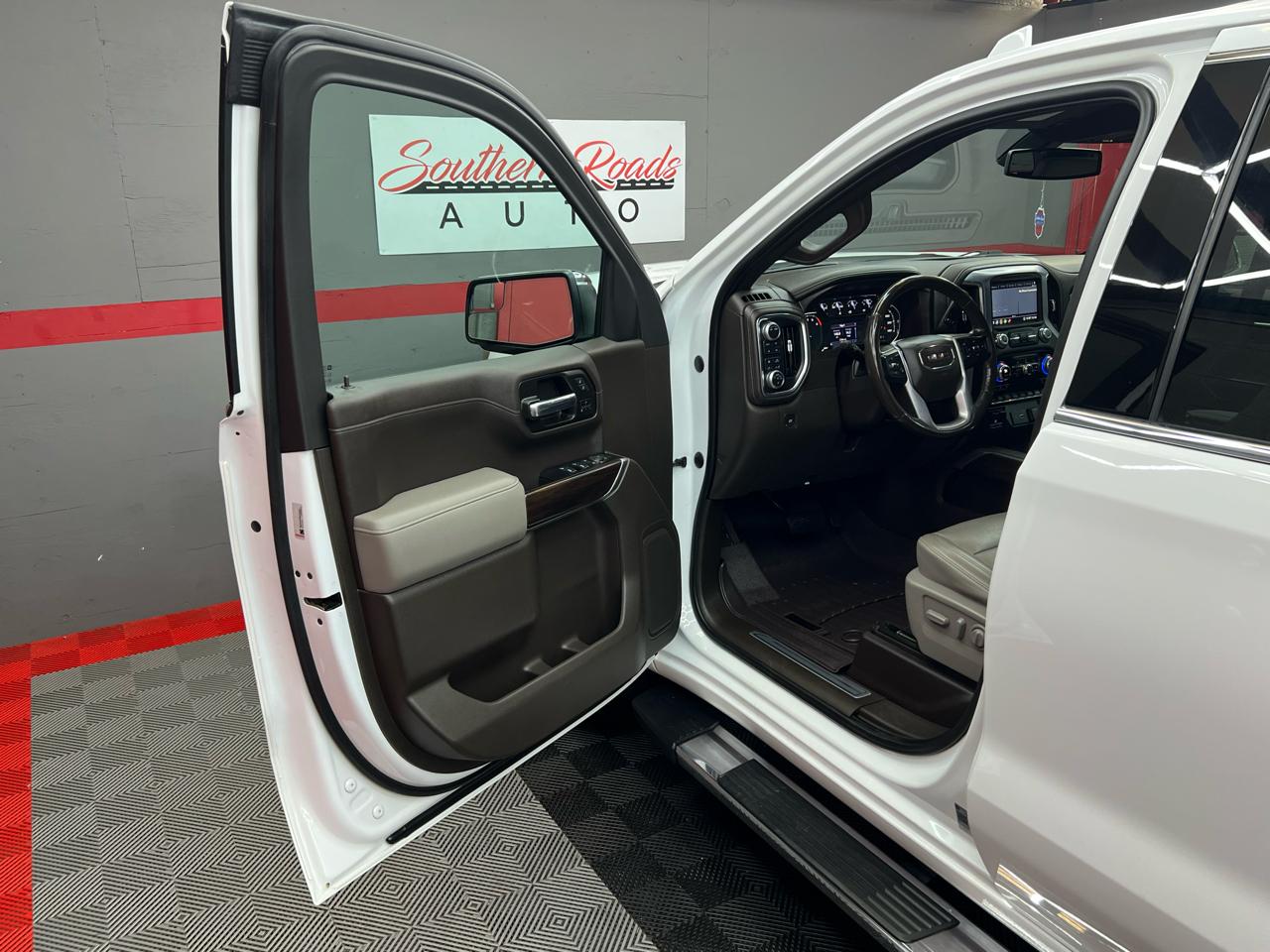 GMC Sierra 1500 SLT Crew Cab Short Box 4WD 2020