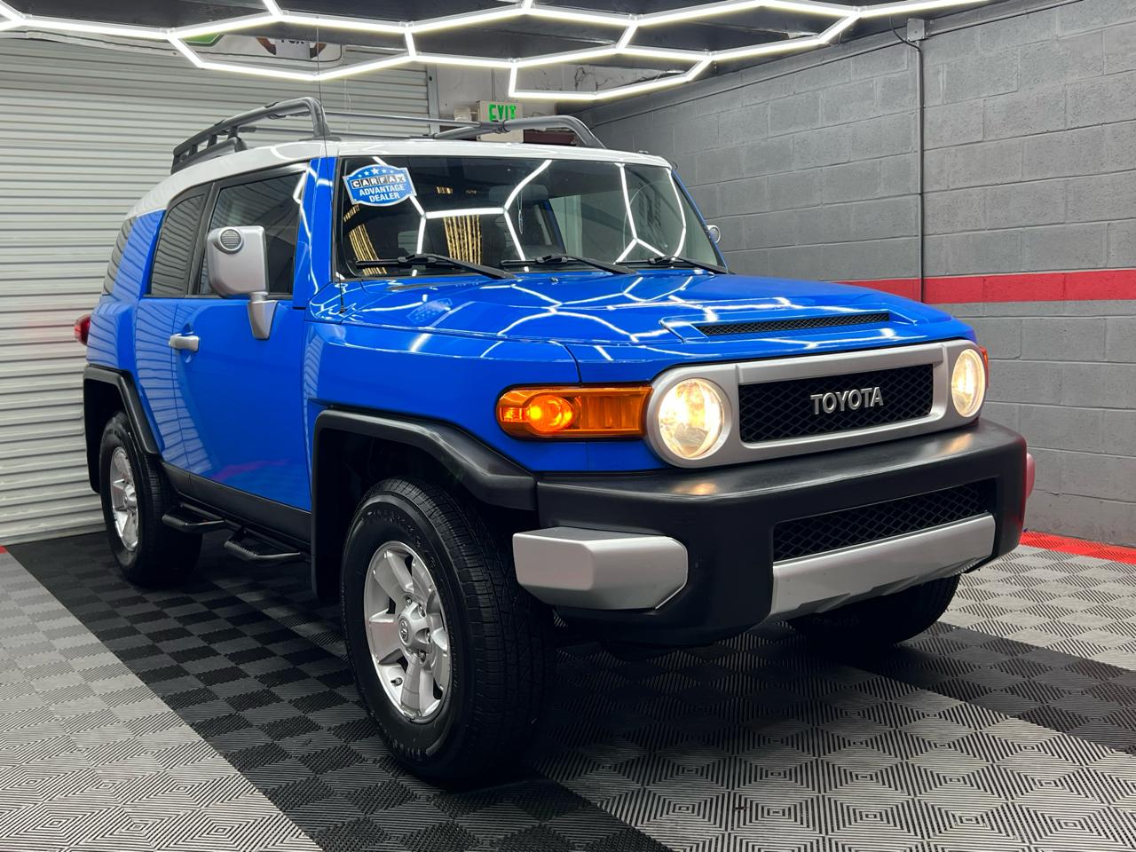 Toyota FJ Cruiser 4D SUV RWD 2007