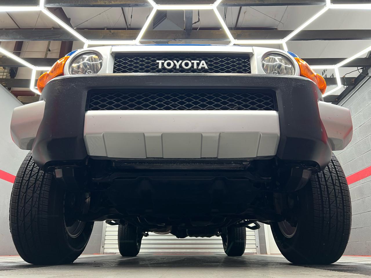 Toyota FJ Cruiser 4D SUV RWD 2007