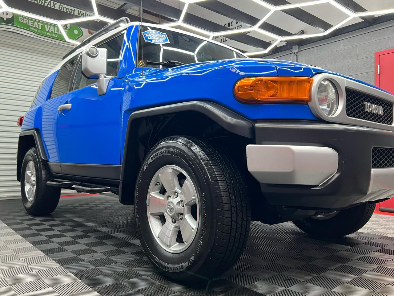 Toyota FJ Cruiser 4D SUV RWD 2007