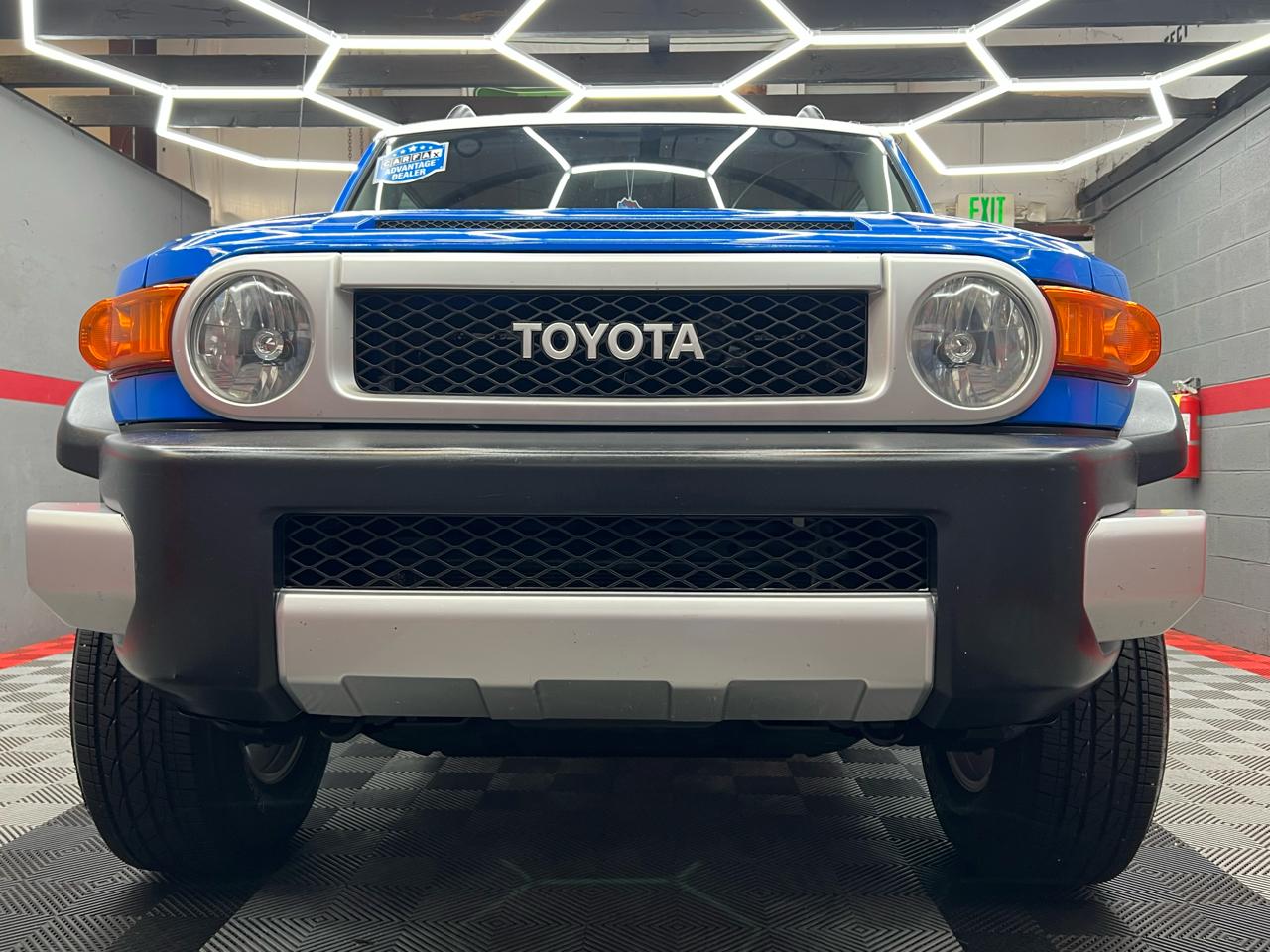Toyota FJ Cruiser 4D SUV RWD 2007