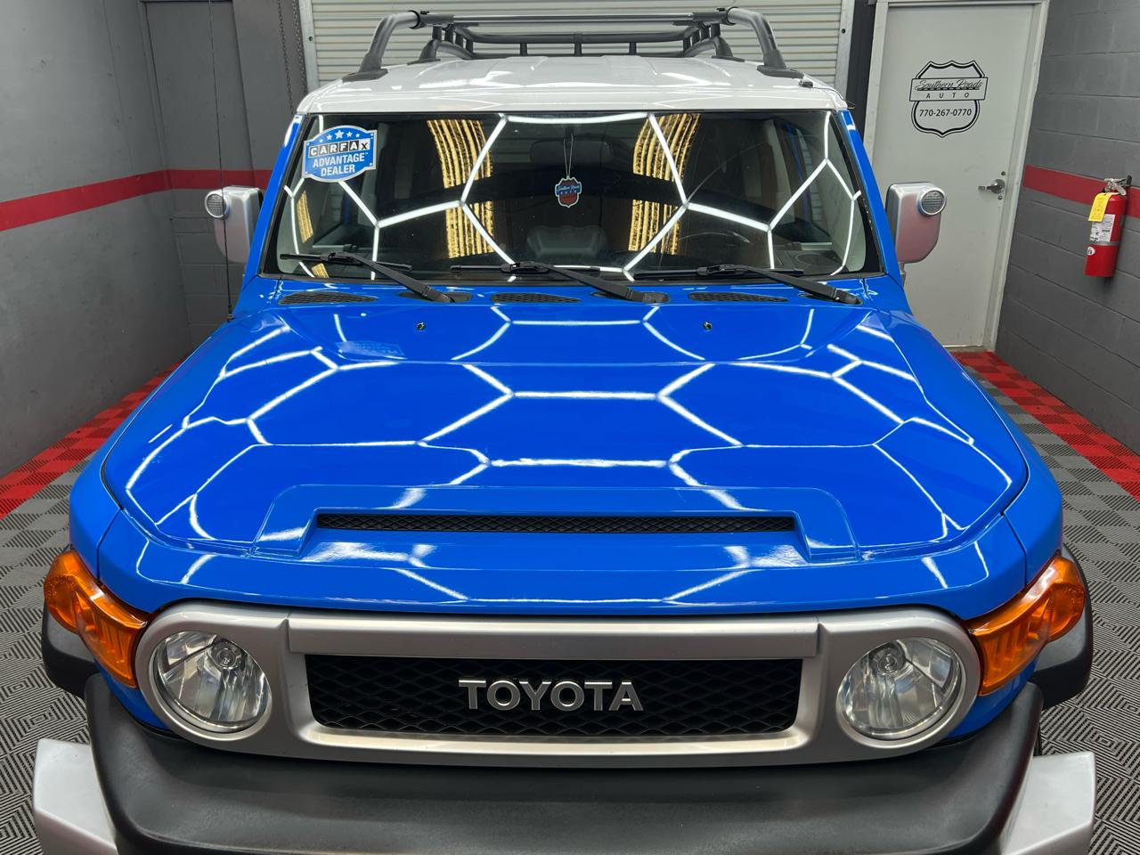 Toyota FJ Cruiser 4D SUV RWD 2007