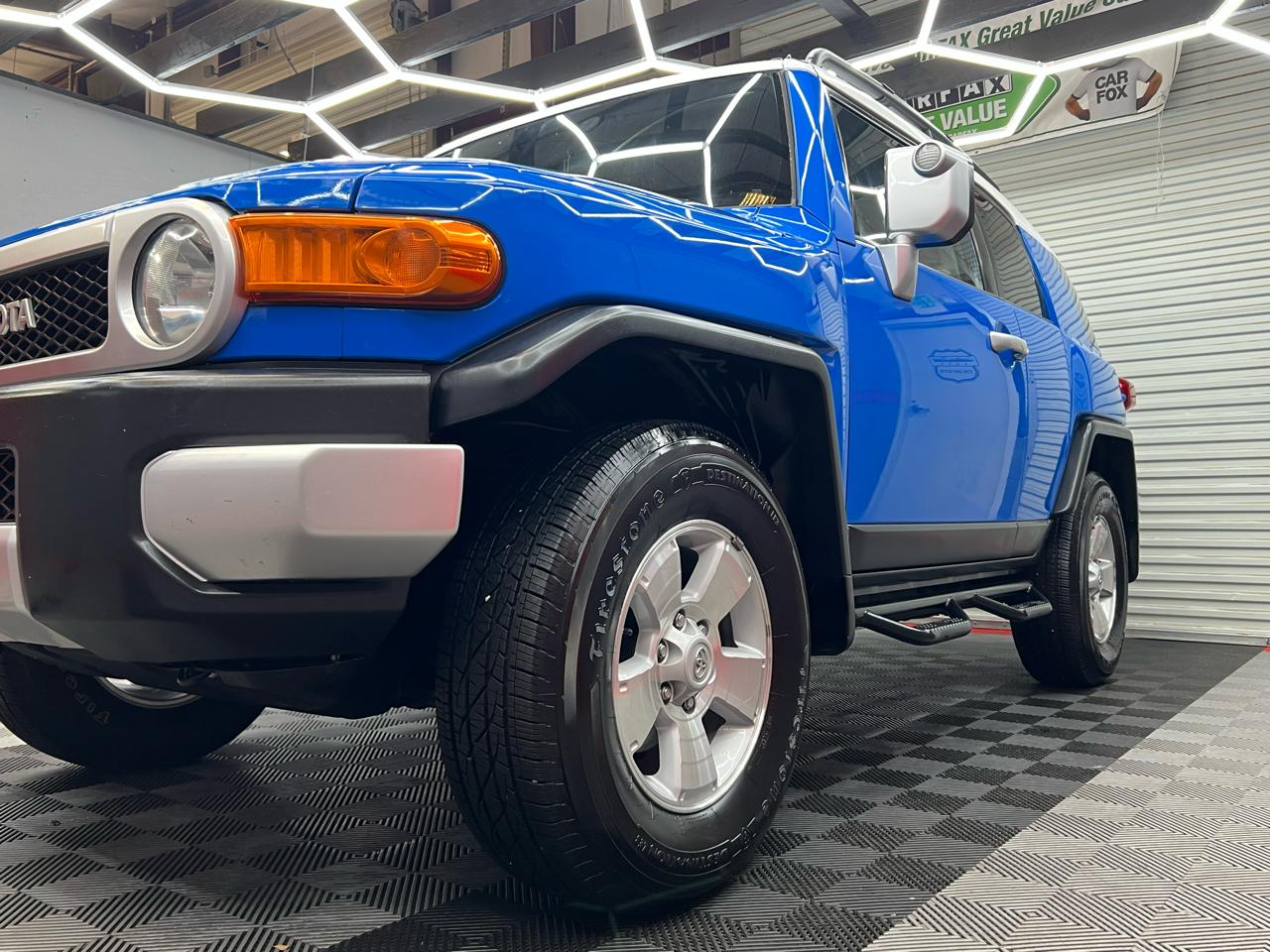 Toyota FJ Cruiser 4D SUV RWD 2007