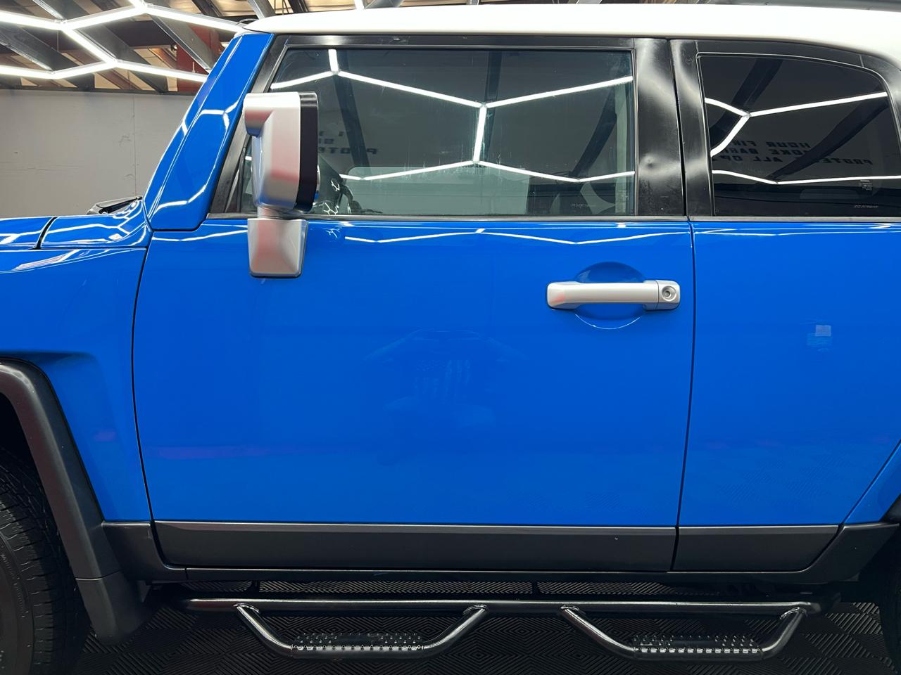 Toyota FJ Cruiser 4D SUV RWD 2007