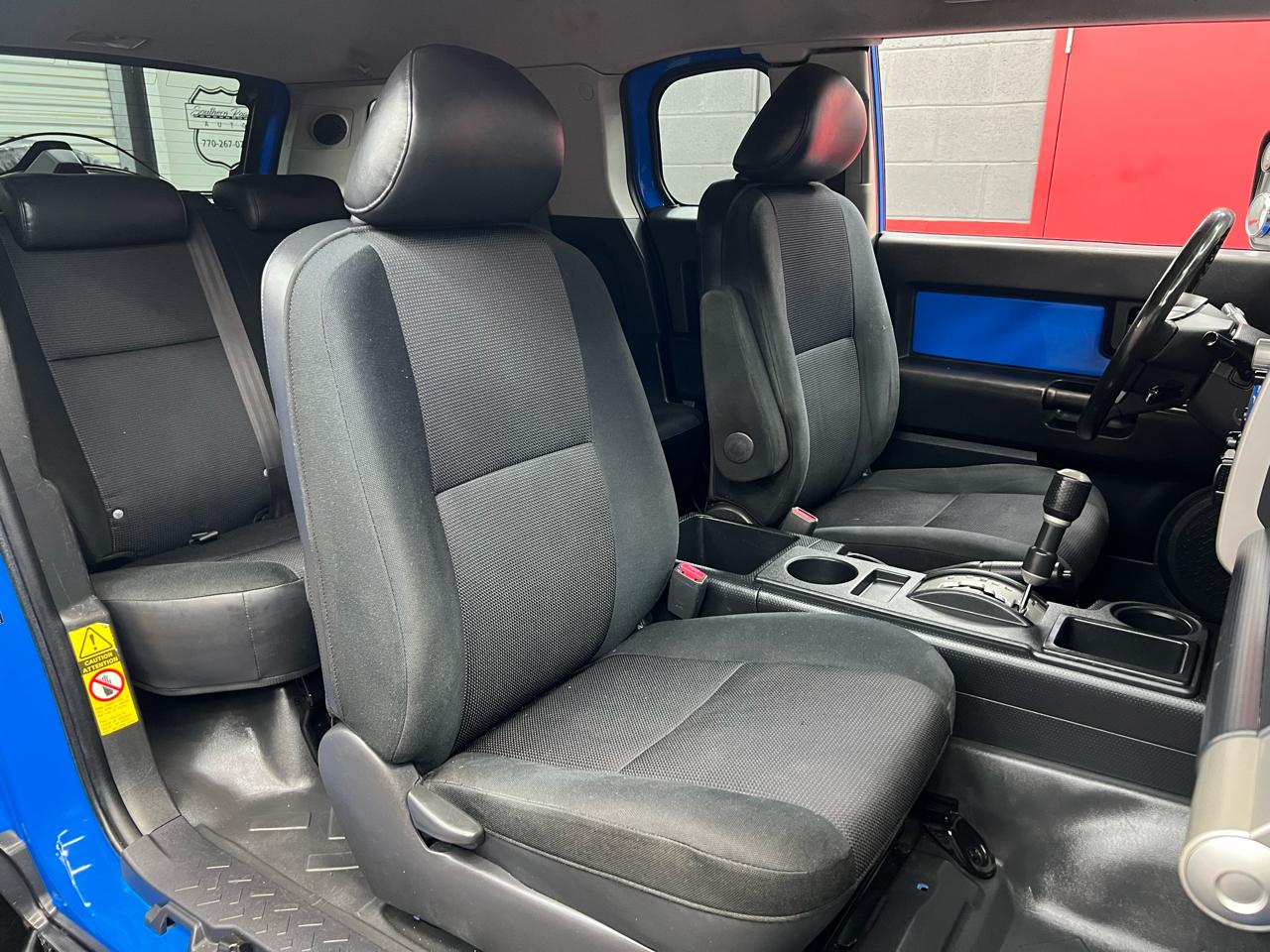 Toyota FJ Cruiser 4D SUV RWD 2007