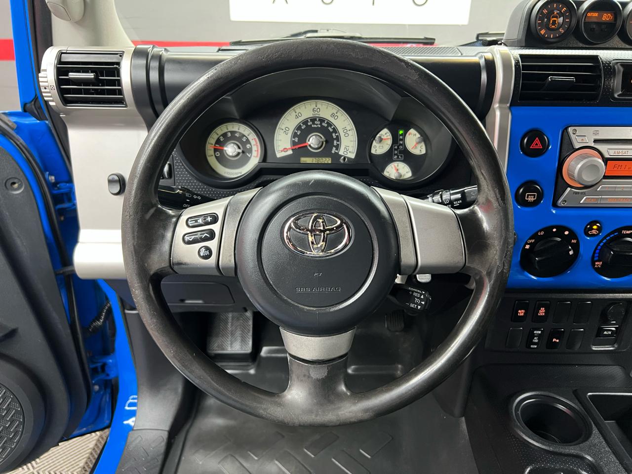 Toyota FJ Cruiser 4D SUV RWD 2007