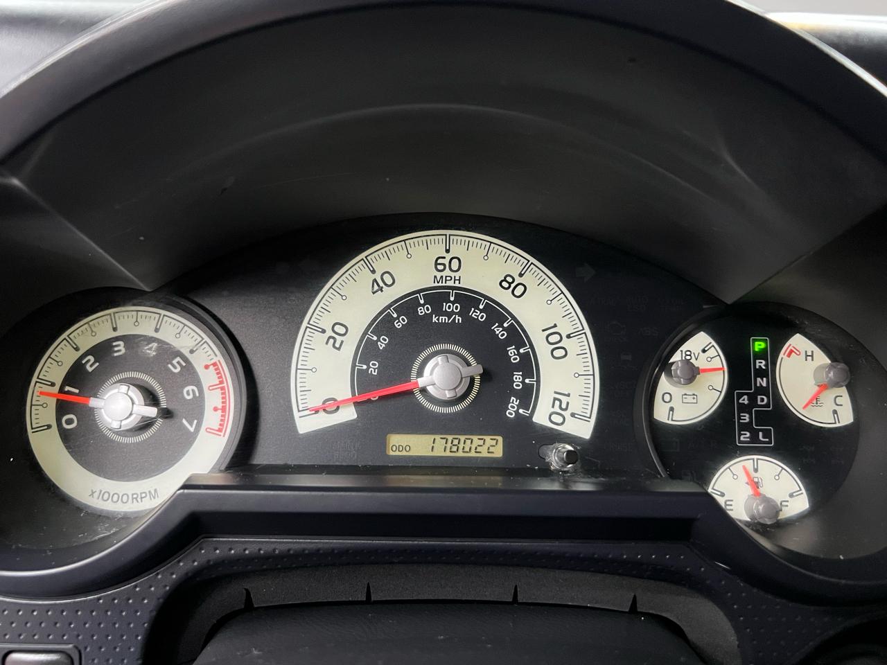 Toyota FJ Cruiser 4D SUV RWD 2007