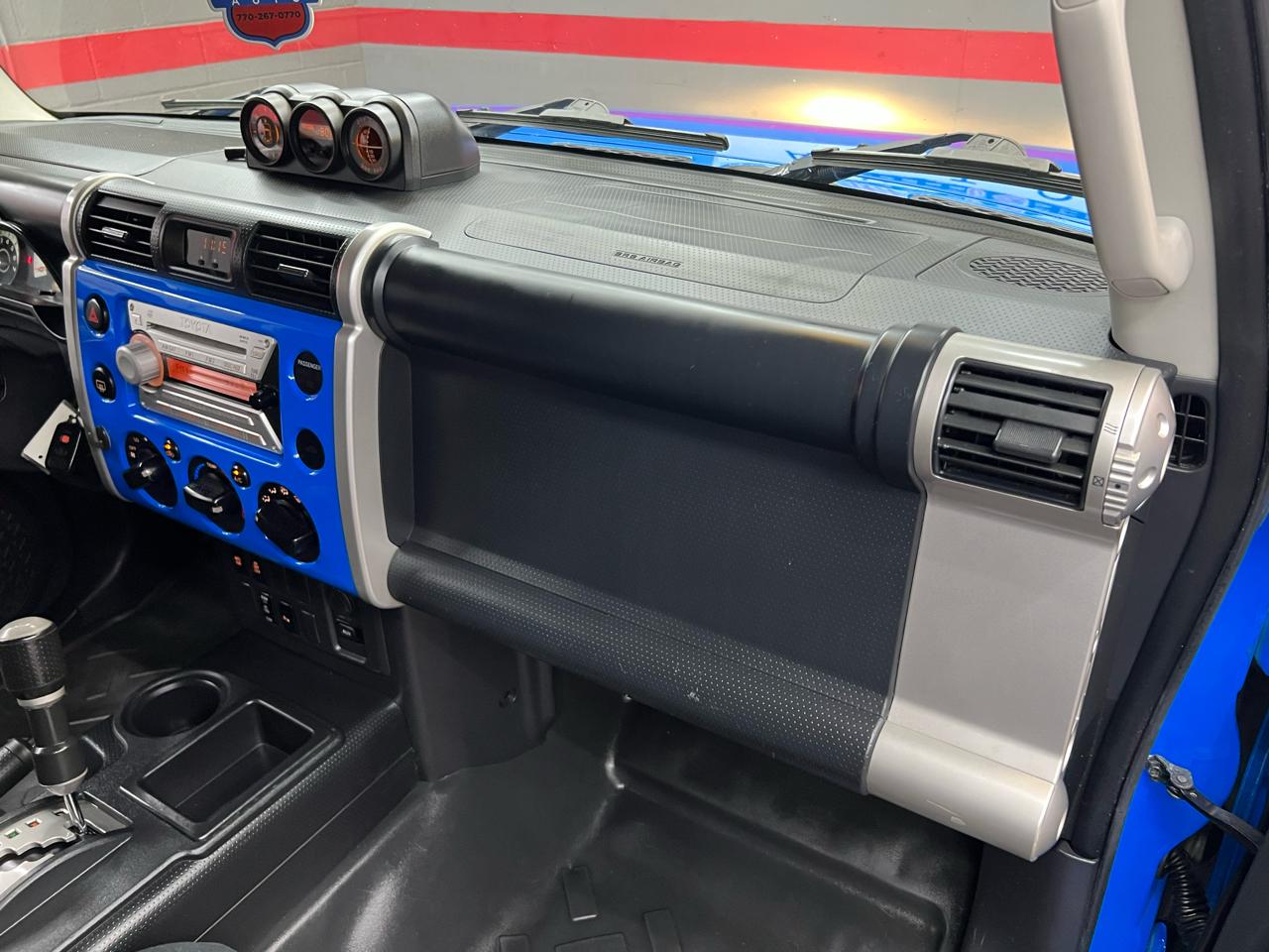 Toyota FJ Cruiser 4D SUV RWD 2007
