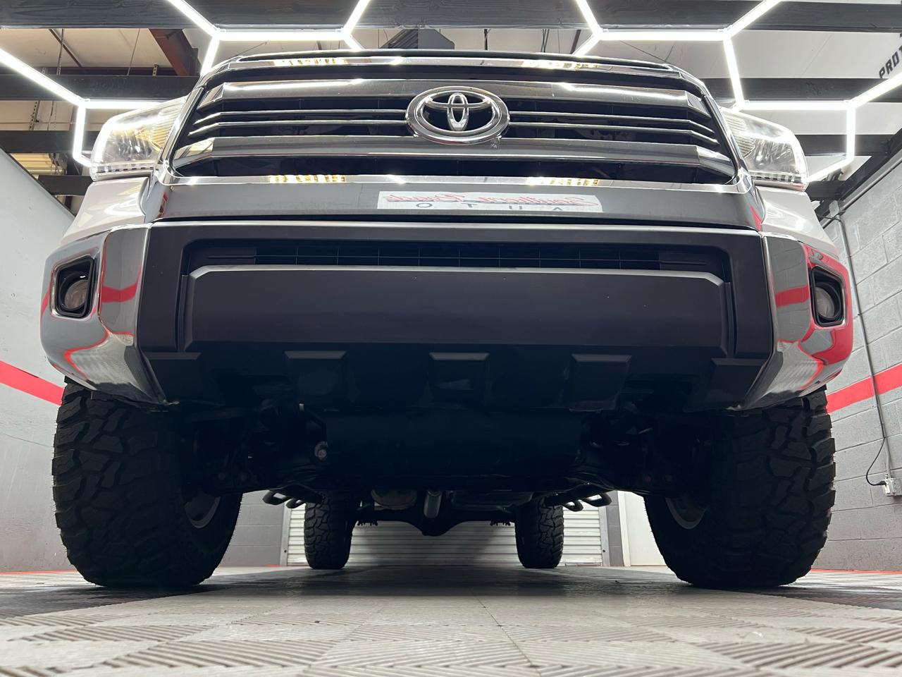 Toyota Tundra SR5 5.7L Double Cab 4WD 2016