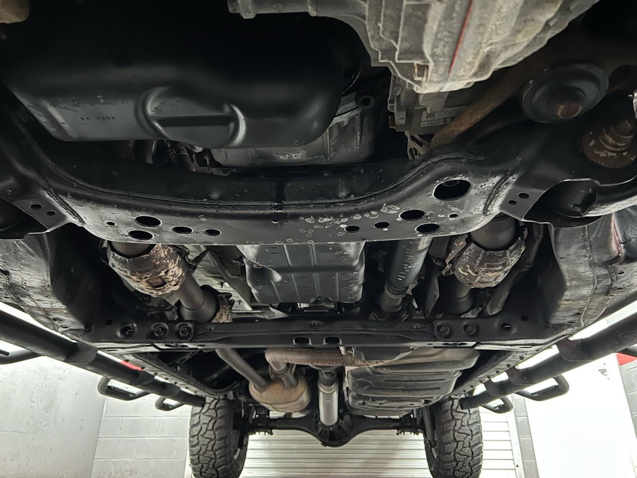 Toyota Tundra SR5 5.7L Double Cab 4WD 2016