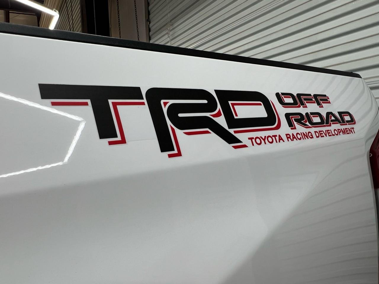 Toyota Tundra SR5 5.7L Double Cab 4WD 2016