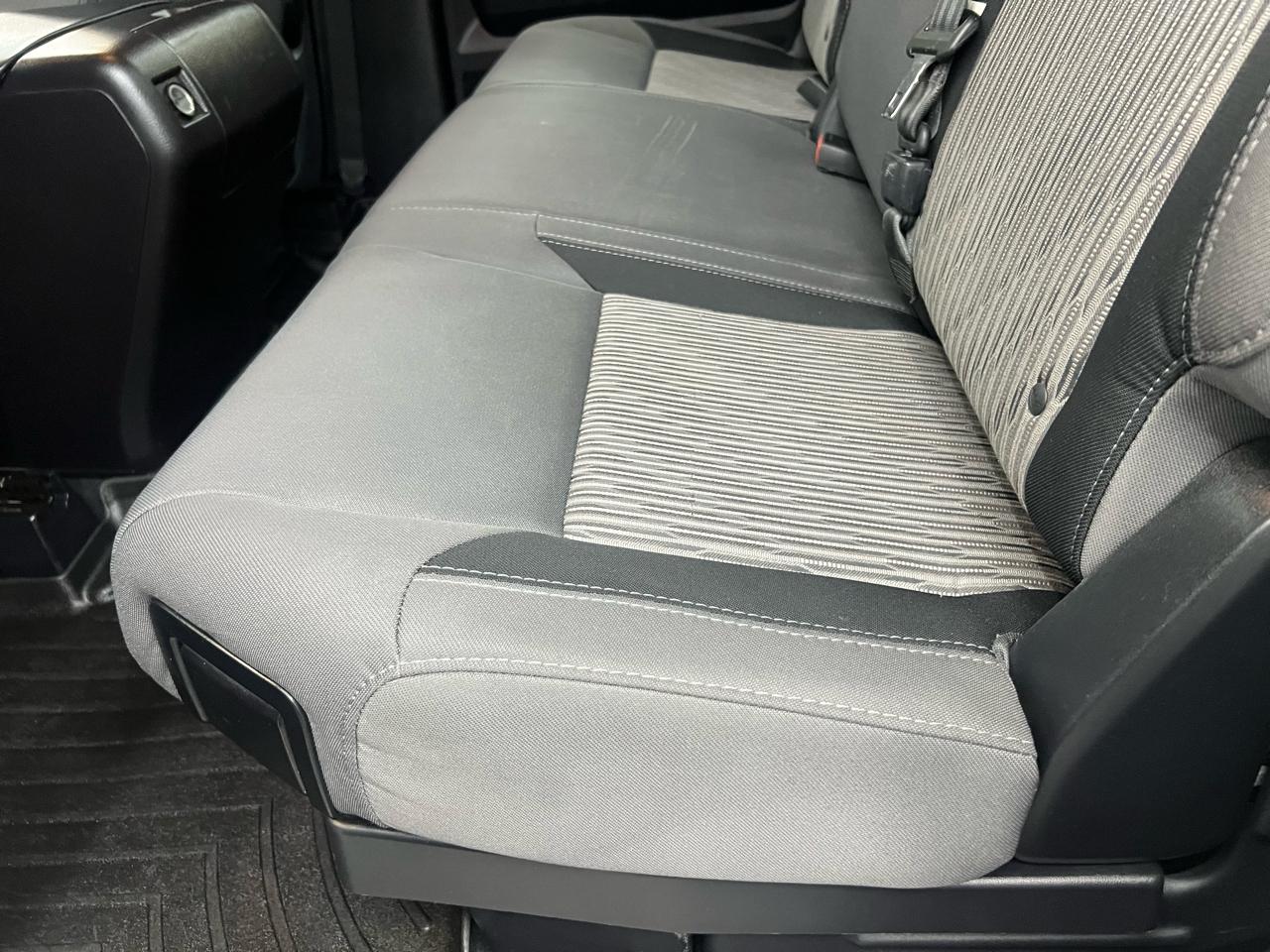 Toyota Tundra SR5 5.7L Double Cab 4WD 2016