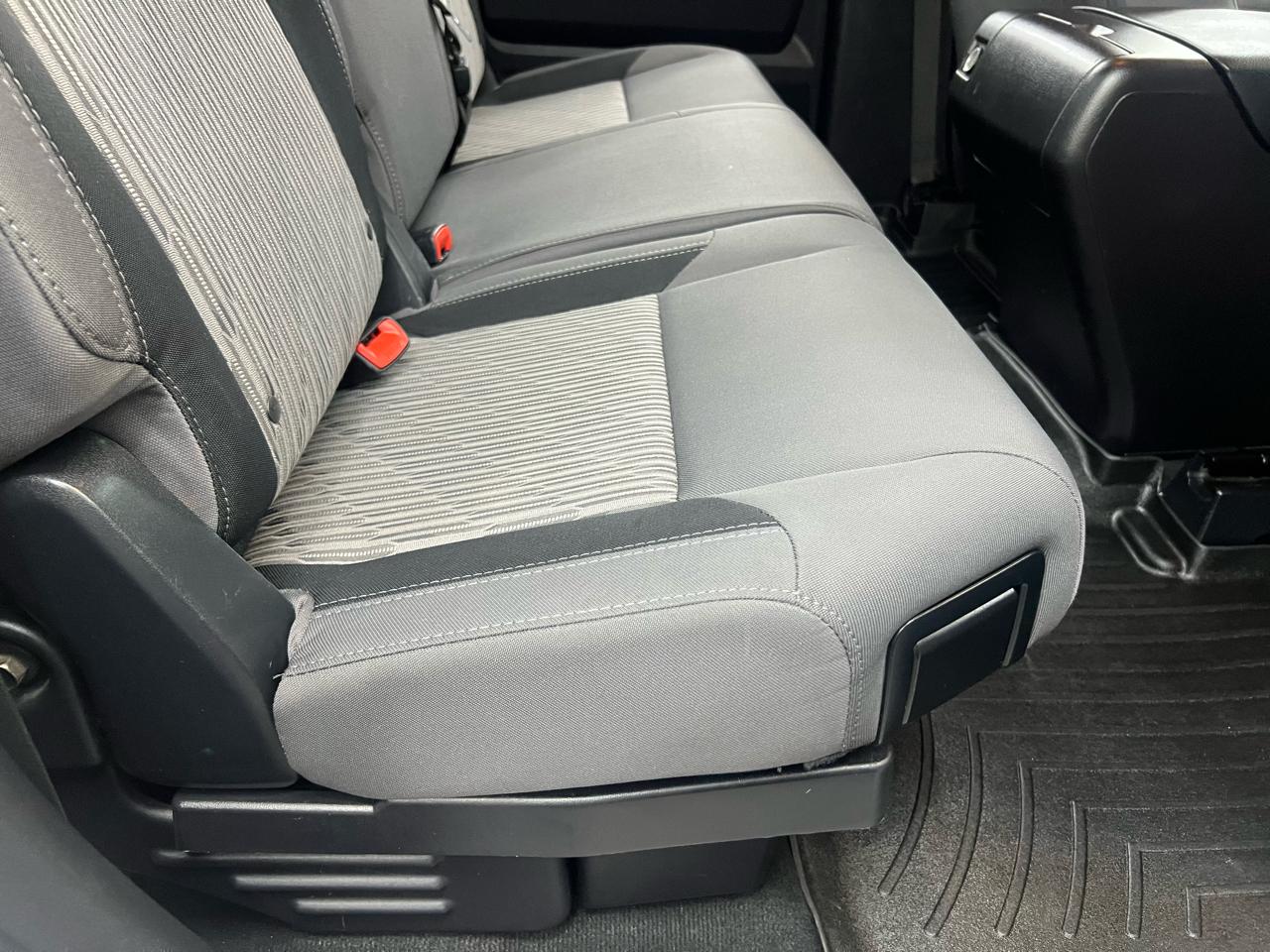 Toyota Tundra SR5 5.7L Double Cab 4WD 2016