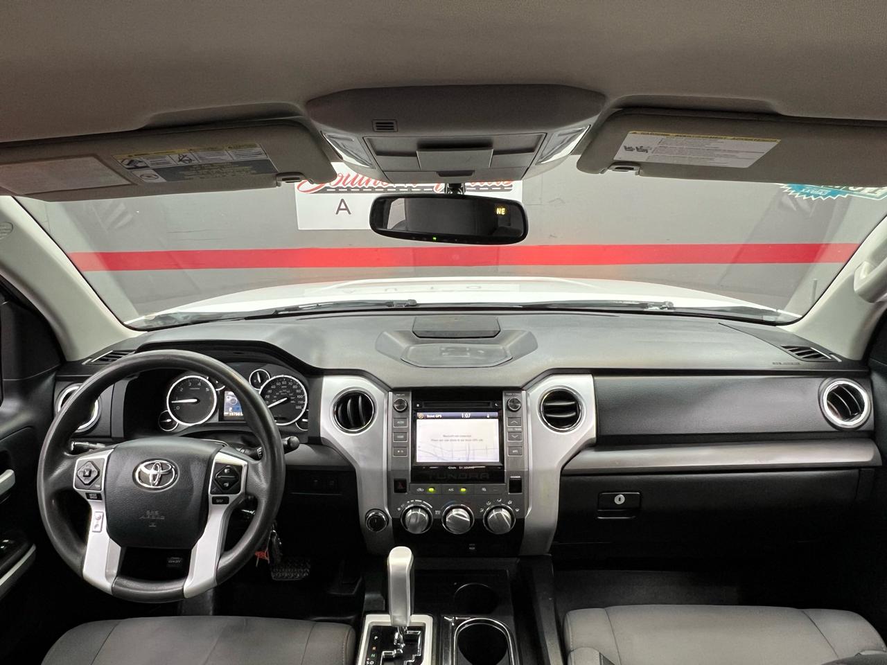 Toyota Tundra SR5 5.7L Double Cab 4WD 2016