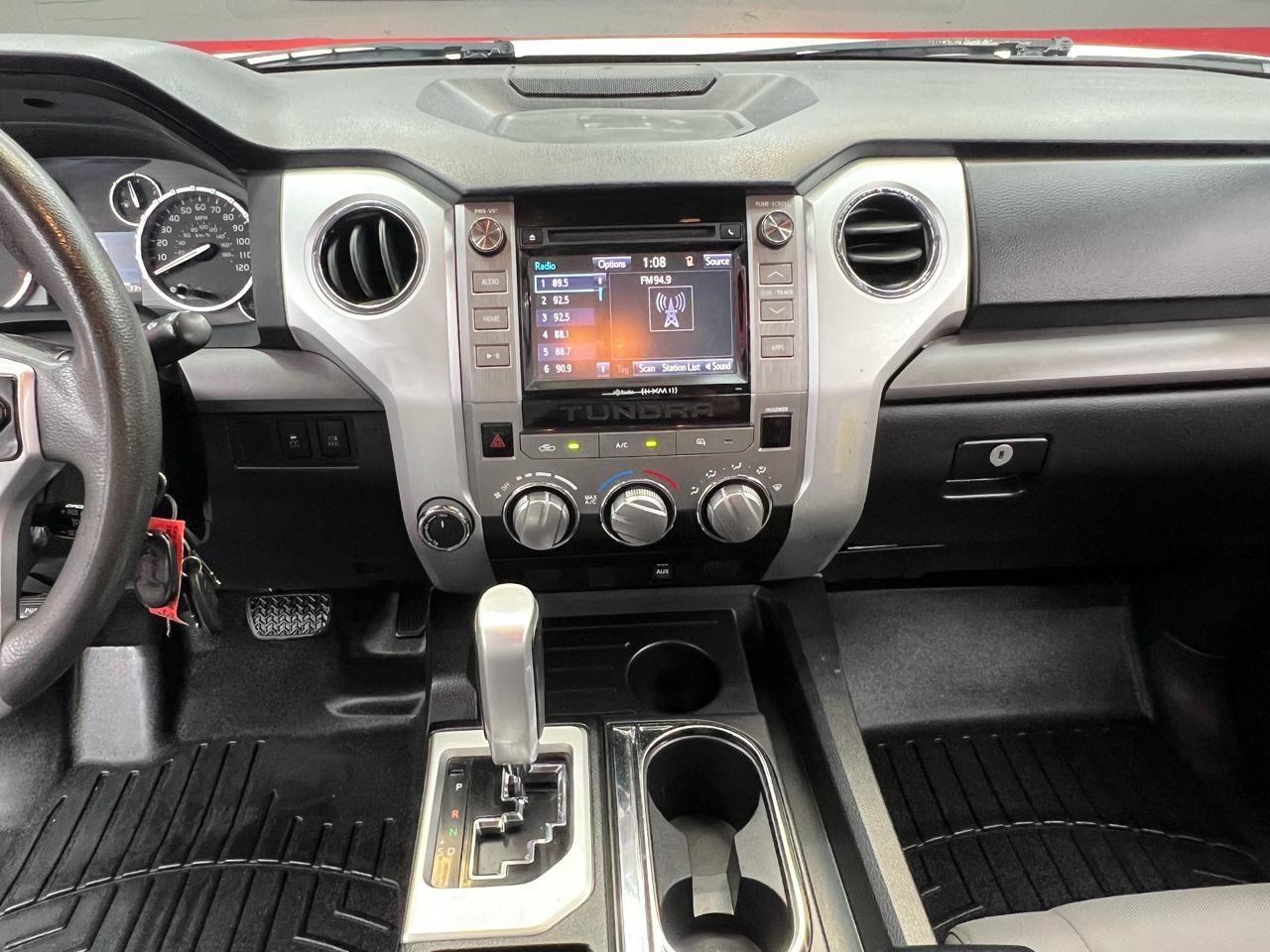 Toyota Tundra SR5 5.7L Double Cab 4WD 2016