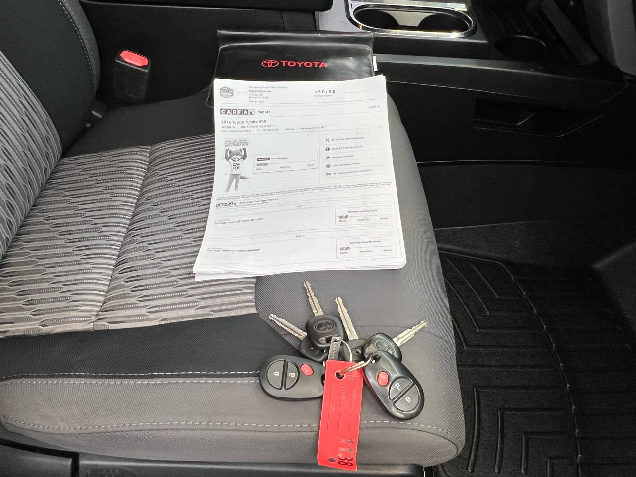 Toyota Tundra SR5 5.7L Double Cab 4WD 2016