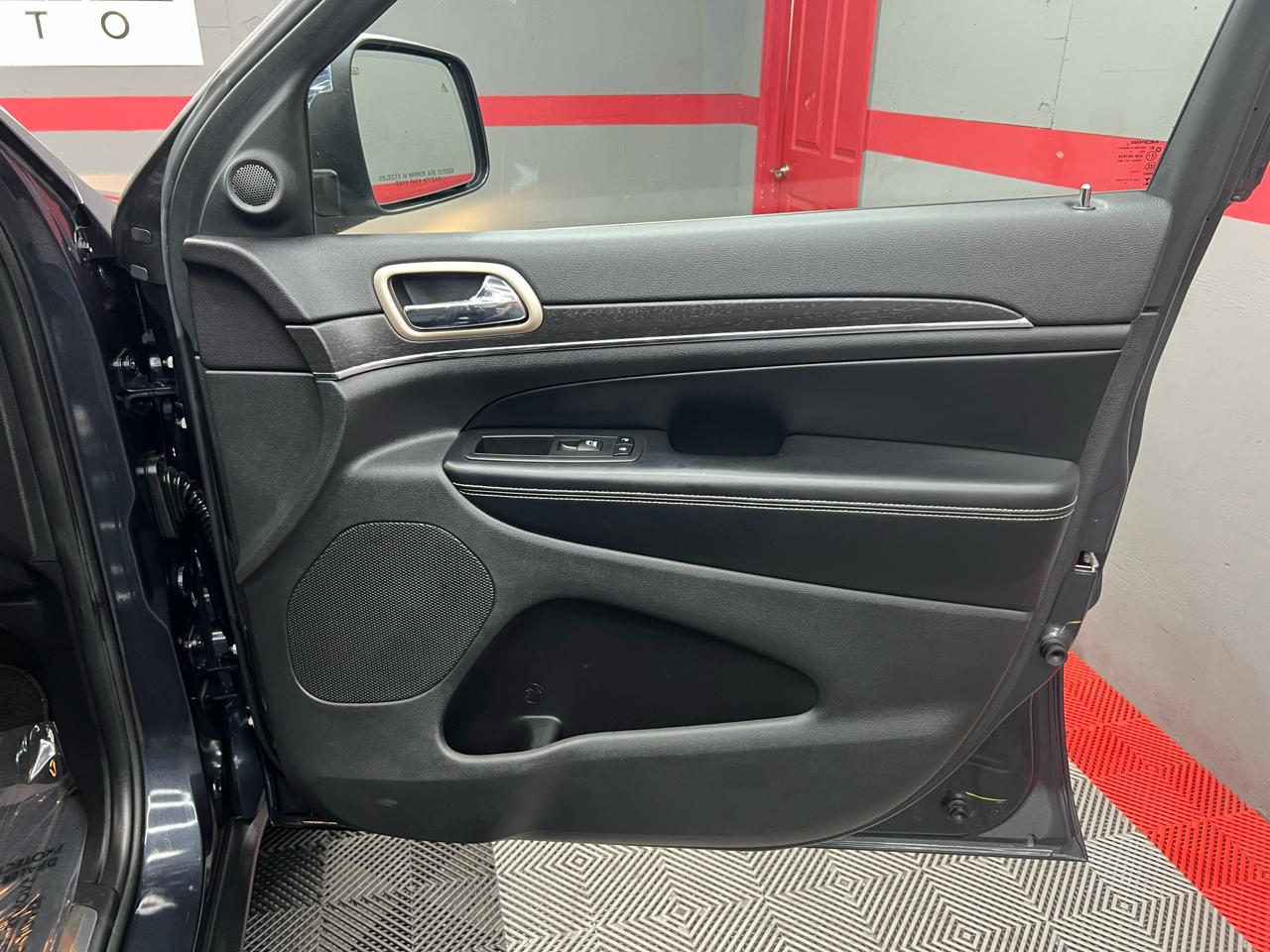 Jeep Grand Cherokee Limited 2WD 2016