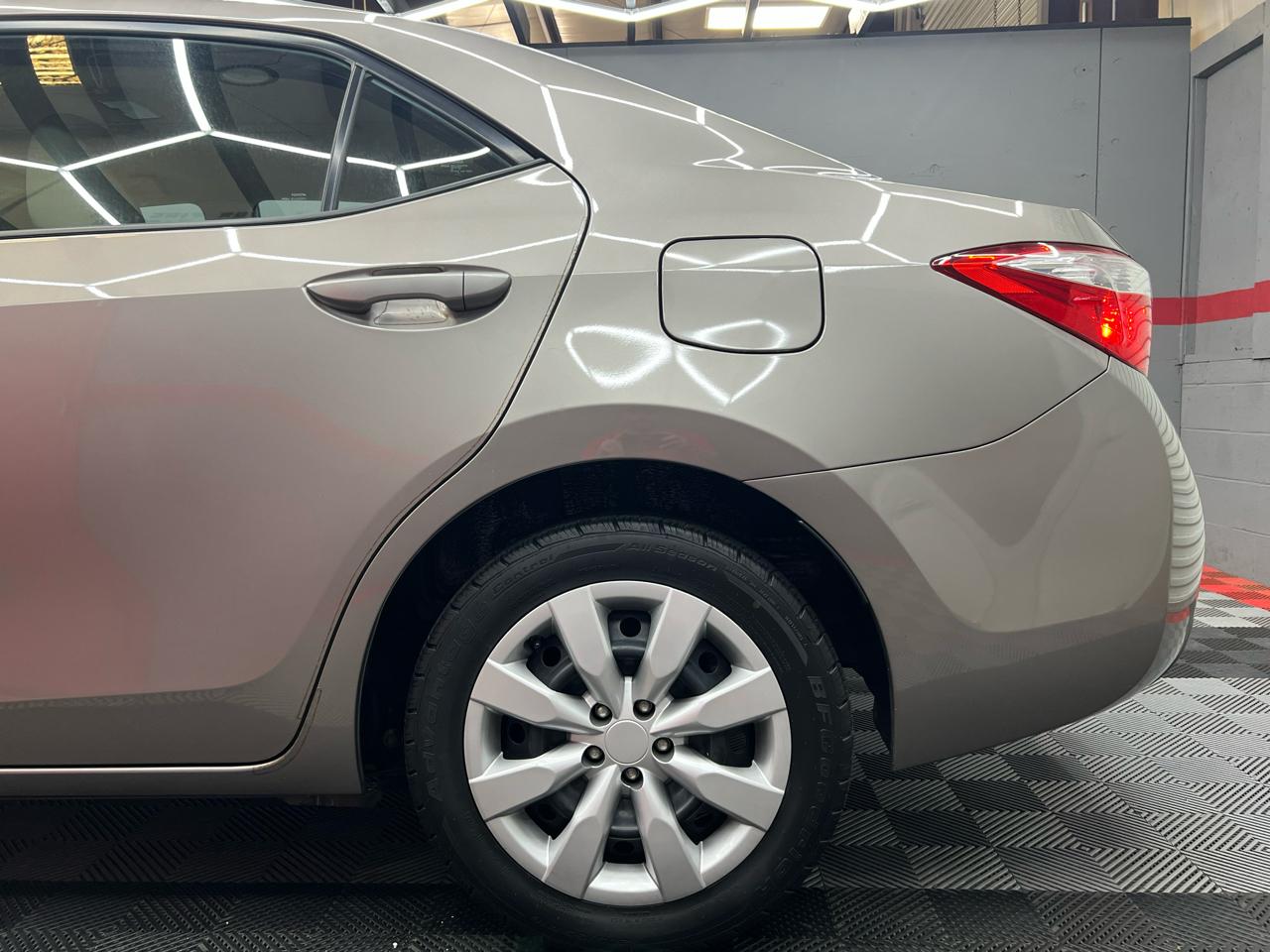 Toyota Corolla LE 2014