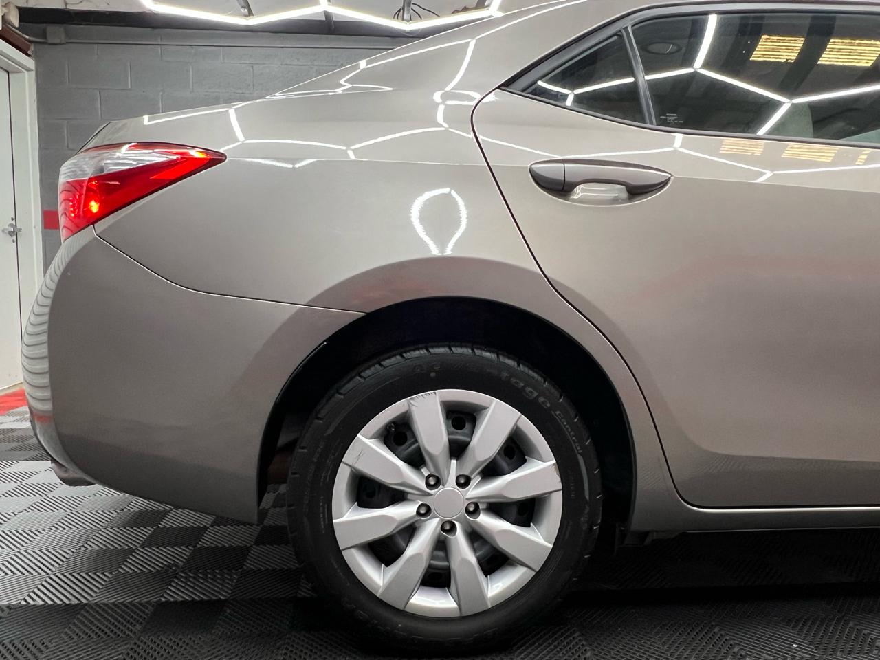 Toyota Corolla LE 2014