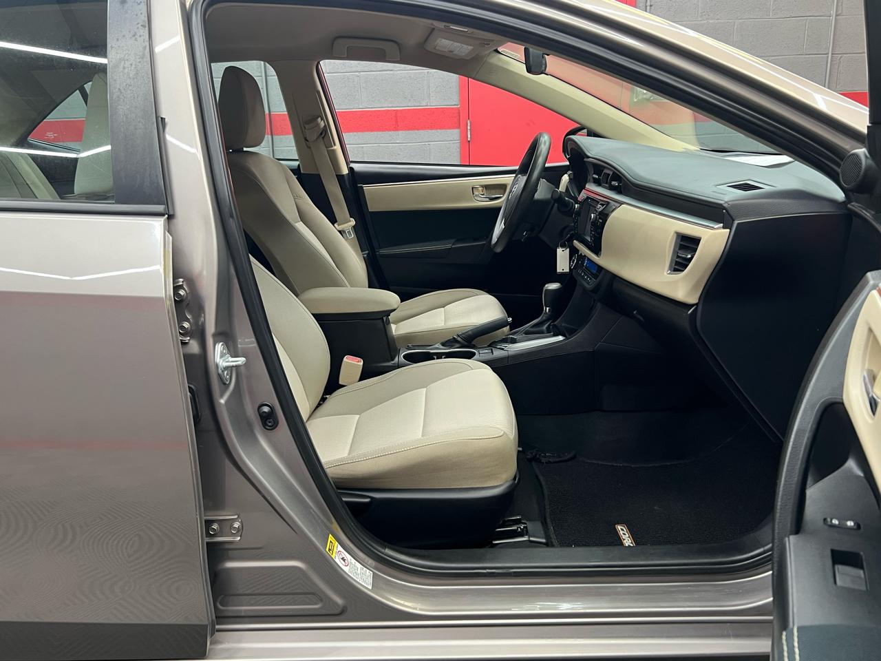 Toyota Corolla LE 2014